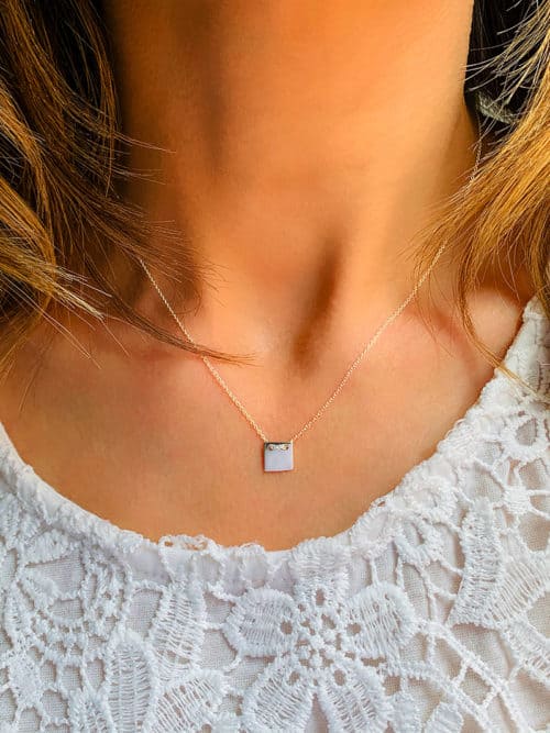 Collier-Plaque-Carree-800x1067-925grammes.com